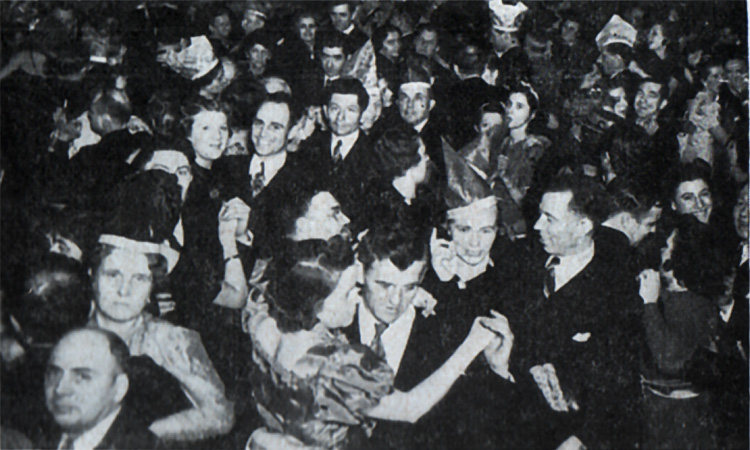 Dance floor at the Germania Broadcast's Silvester Fest (1937)